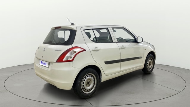 View Maruti Suzuki 1000 Image 41 Used Maruti Suzuki 1000 Image 41