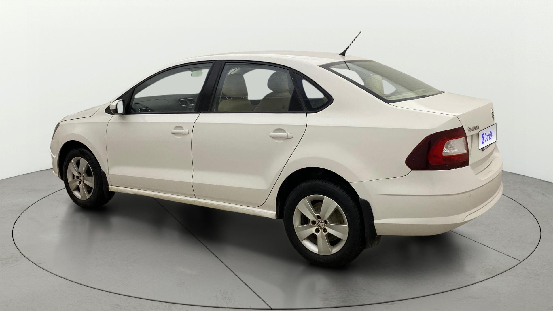 View 2018 Skoda Rapid 1.6 MPI Ambition Petrol BS IV Image 2 Used 2018 Skoda Rapid 1.6 MPI Ambition Petrol BS IV Image 2