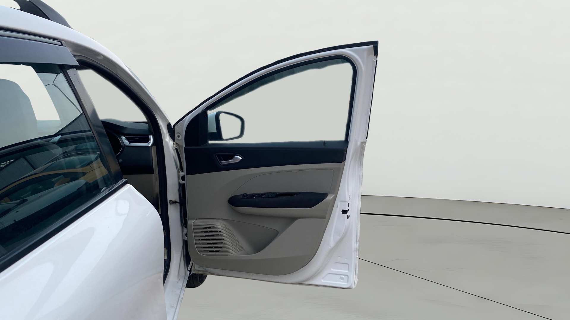View 2019 Renault Triber RXZ Image 46 Used 2019 Renault Triber RXZ Image 46