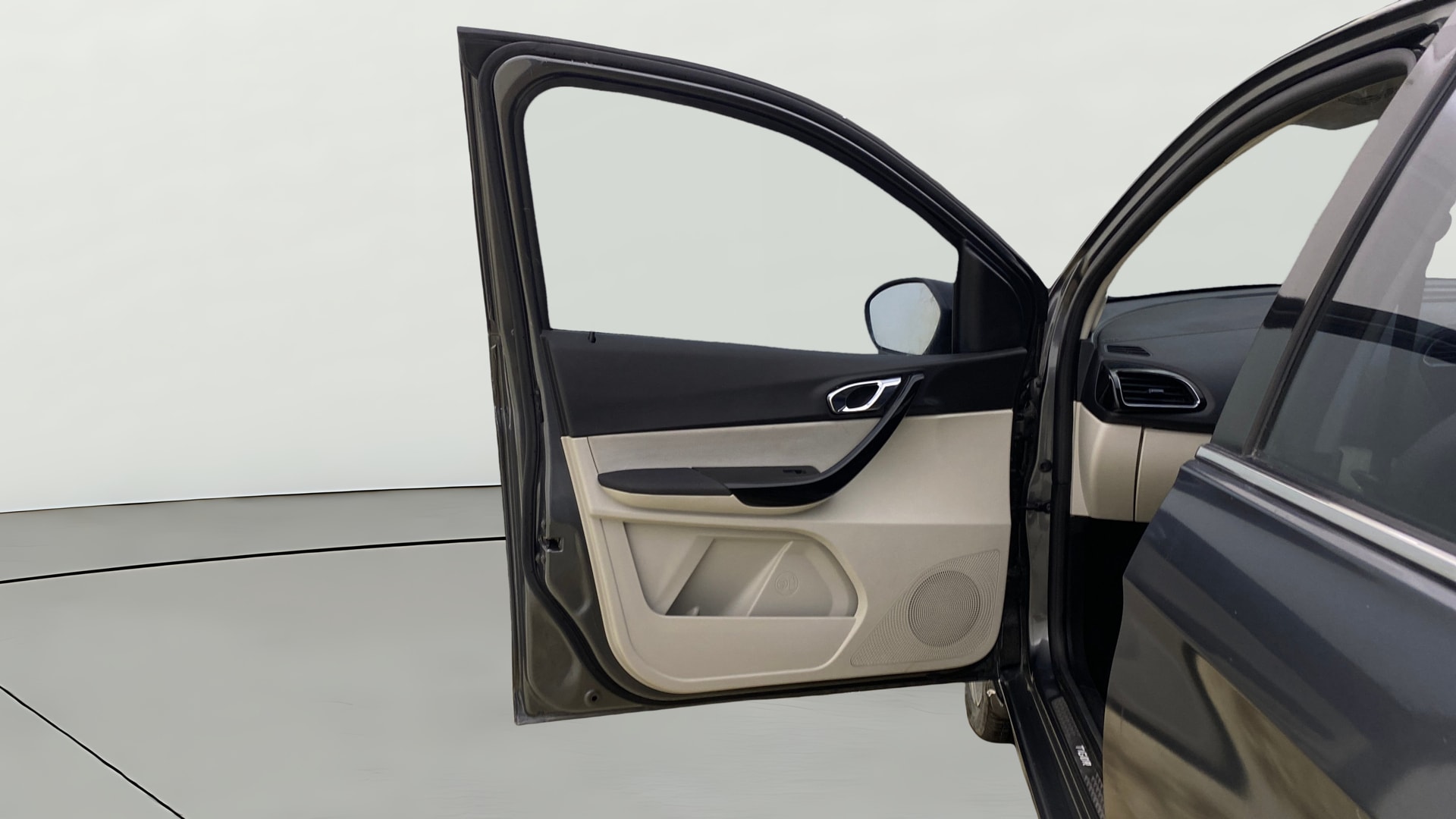 View 2022 Tata Tigor XE Diesel Image 36 Used 2022 Tata Tigor XE Diesel Image 36