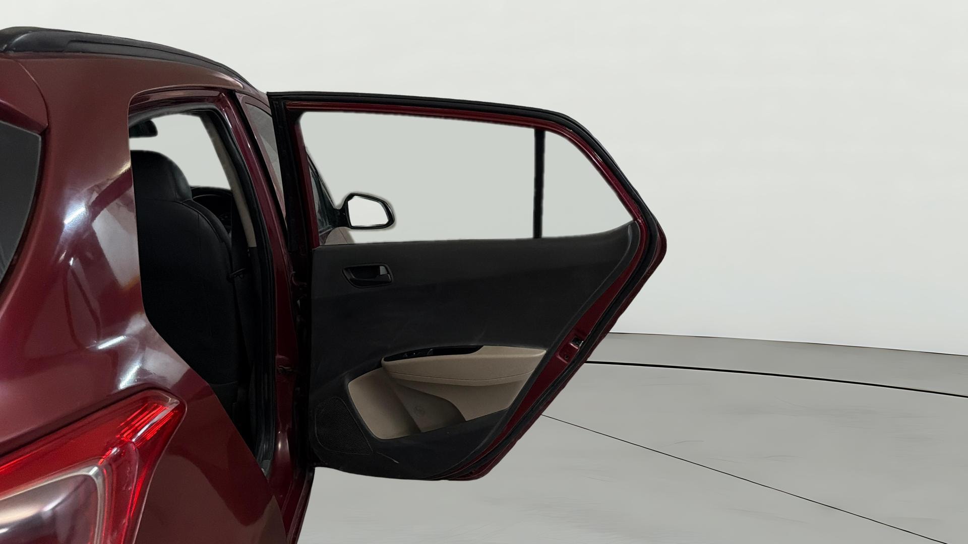 View 2014 Hyundai Grand i10 Magna 1.2 Kappa VTVT Image 5 Used 2014 Hyundai Grand i10 Magna 1.2 Kappa VTVT Image 5