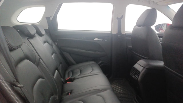 View MG Hector Image 37 Used MG Hector Image 37