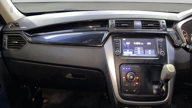 View Mahindra KUV100 Image 17 Used Mahindra KUV100 Image 17
