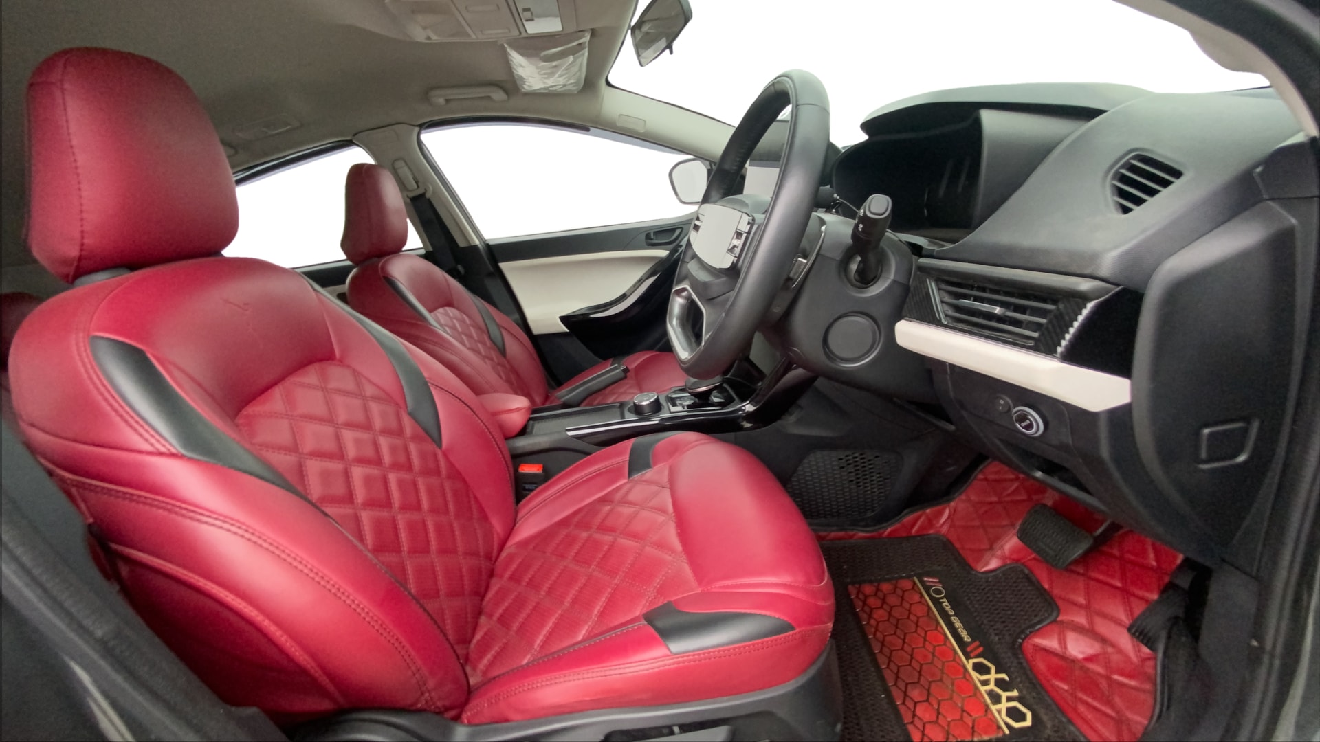 View 2025 Tata Curvv Smart 1.2 Revotron Petrol 6MT Image 27 Used 2025 Tata Curvv Smart 1.2 Revotron Petrol 6MT Image 27