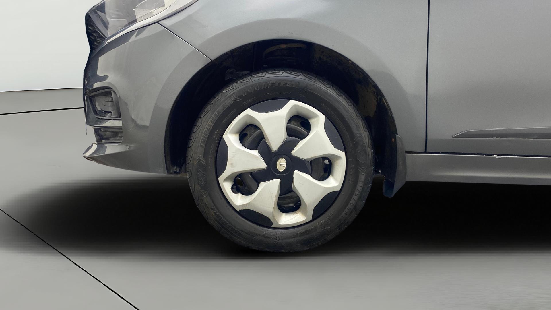 View 2020 Tata Tiago Revotorq XB Image 28 Used 2020 Tata Tiago Revotorq XB Image 28