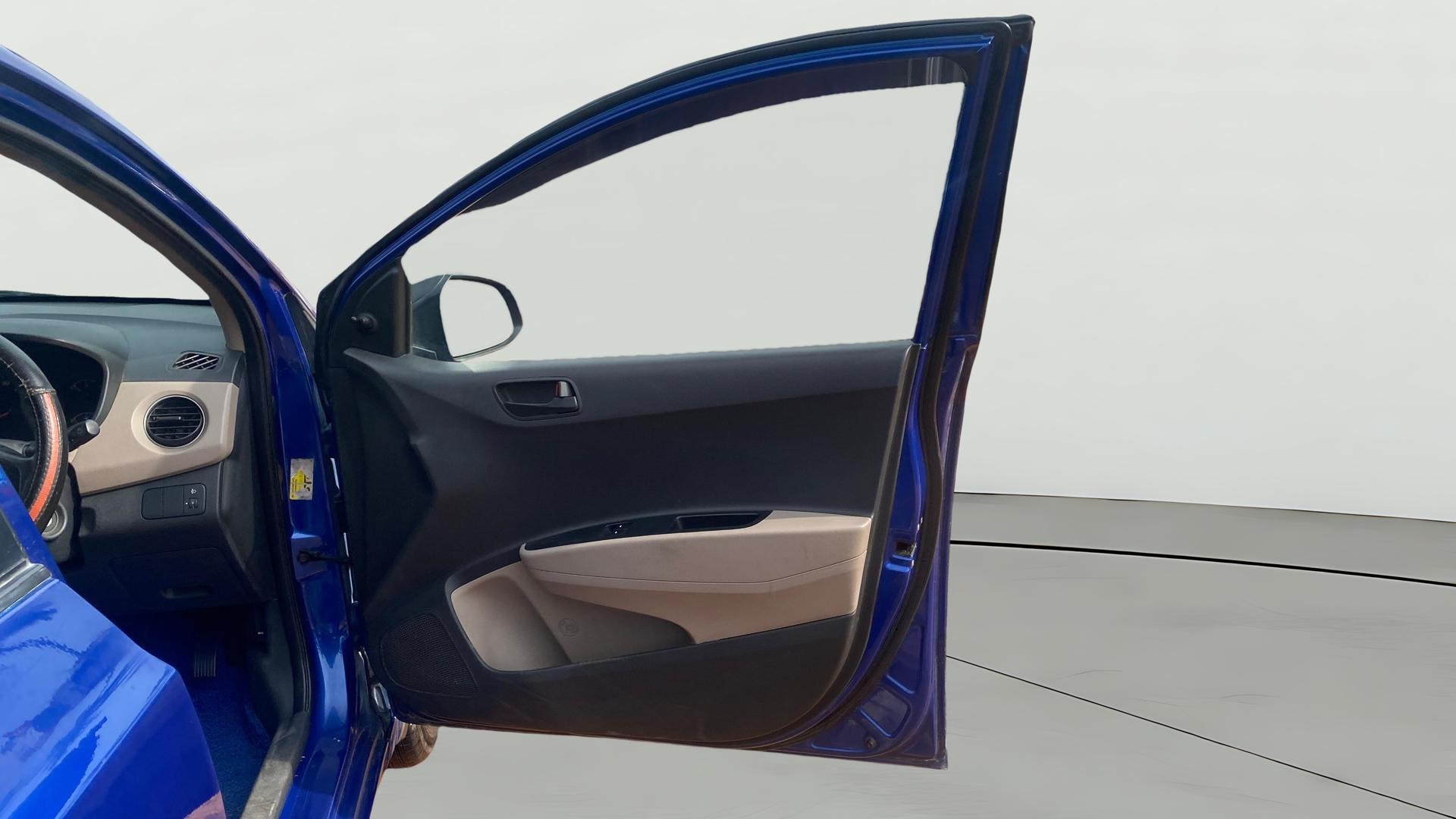View 2015 Hyundai Xcent Base Petrol Image 44 Used 2015 Hyundai Xcent Base Petrol Image 44