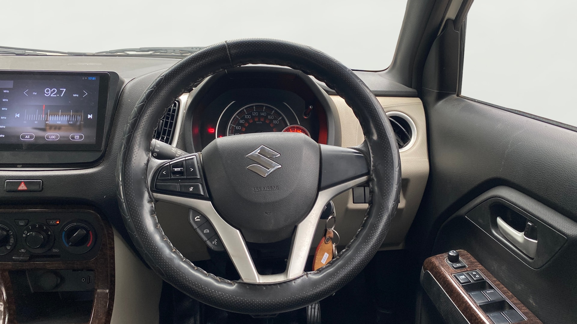 View 2019 Maruti Suzuki 1000 Base Variant Image 20 Used 2019 Maruti Suzuki 1000 Base Variant Image 20