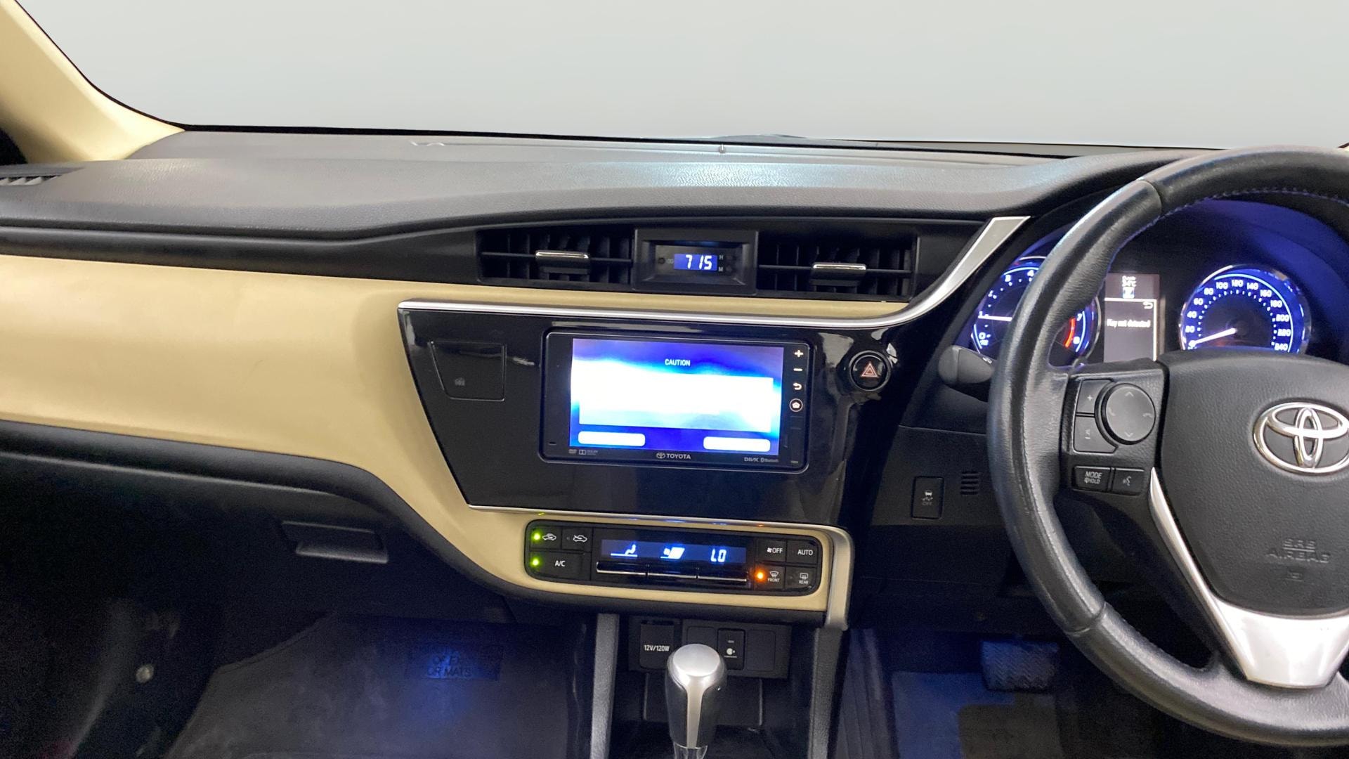View 2017 Toyota Corolla Altis 1.8 VL AT Image 17 Used 2017 Toyota Corolla Altis 1.8 VL AT Image 17