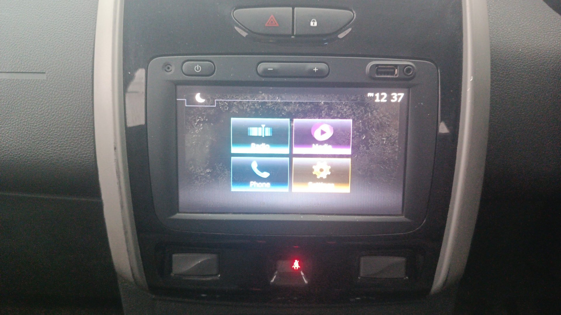 View 2019 Renault Duster 85 PS RXS 4X2 MT Image 17 Used 2019 Renault Duster 85 PS RXS 4X2 MT Image 17
