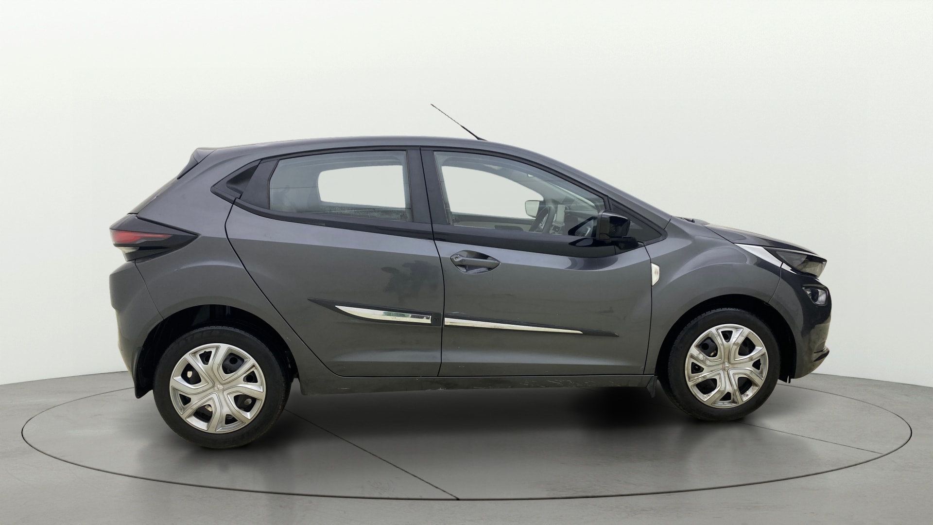 View 2022 Tata Altroz XT Petrol Image 9 Used 2022 Tata Altroz XT Petrol Image 9