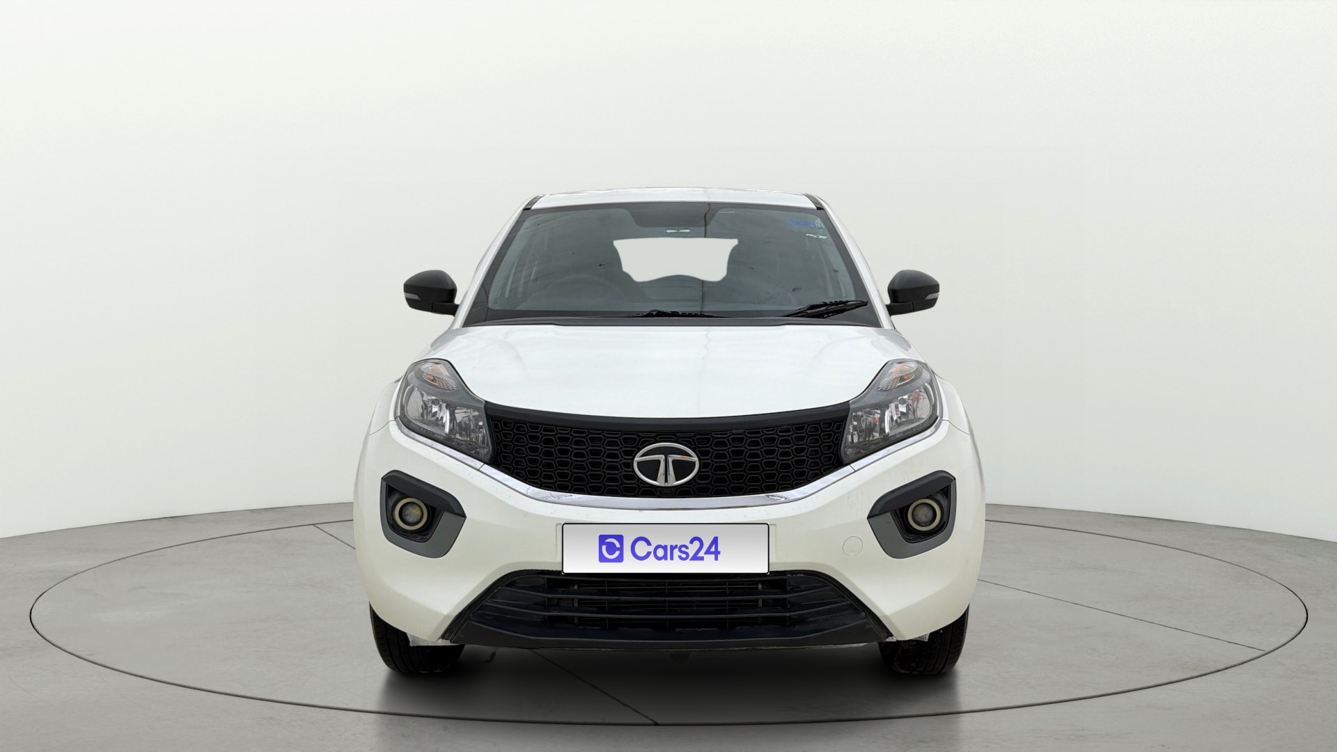 Used 2018 Tata Nexon Used 2018 Tata Nexon