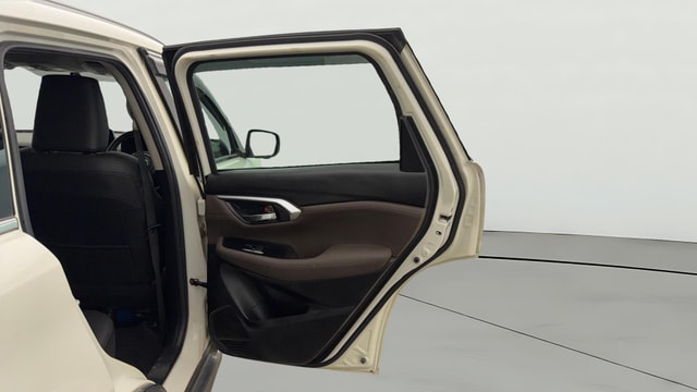 View Toyota Urban Cruiser Hyryder Image 6 Used Toyota Urban Cruiser Hyryder Image 6
