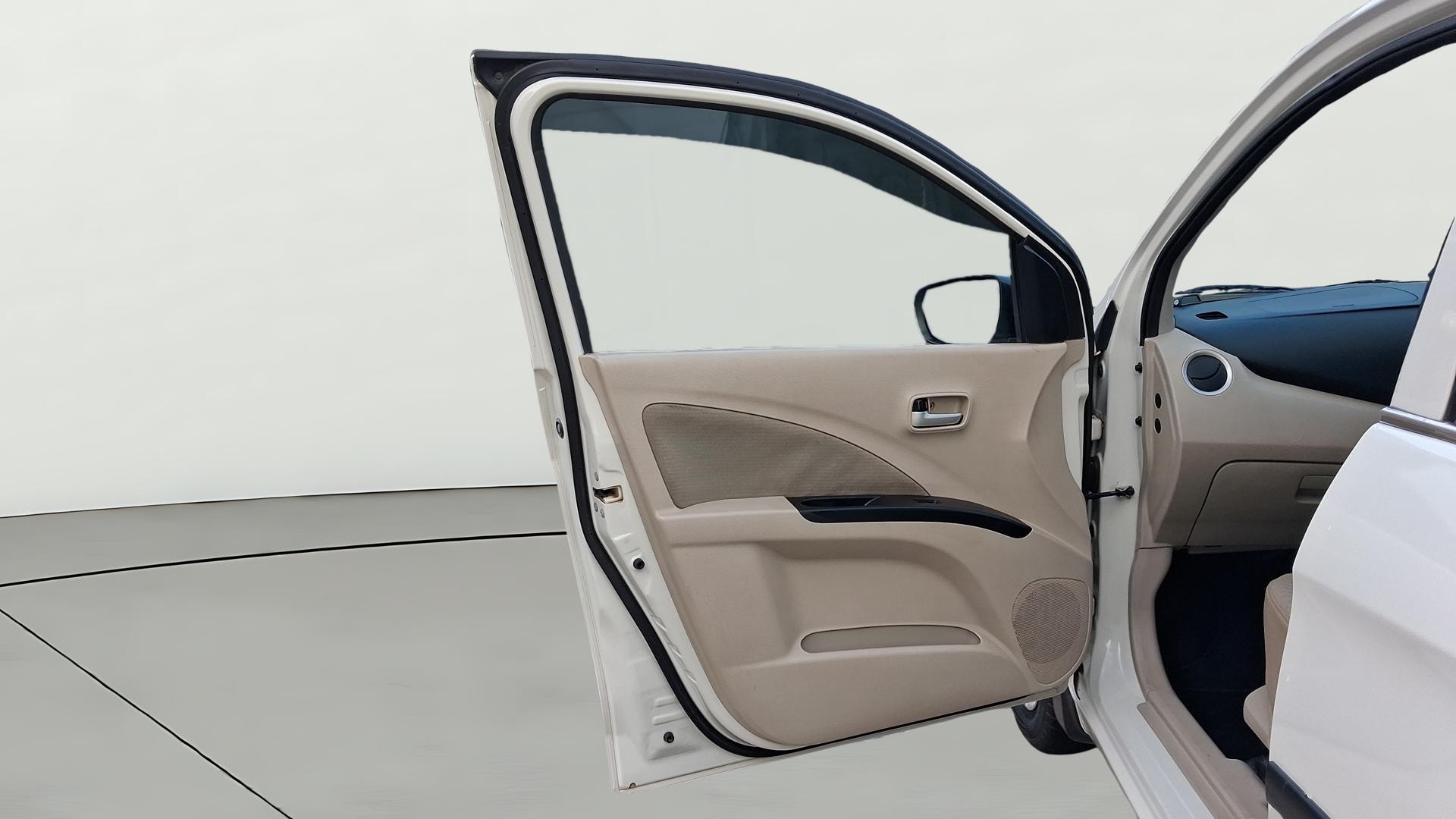 View 2017 Maruti Suzuki 1000 Base Variant Image 30 Used 2017 Maruti Suzuki 1000 Base Variant Image 30