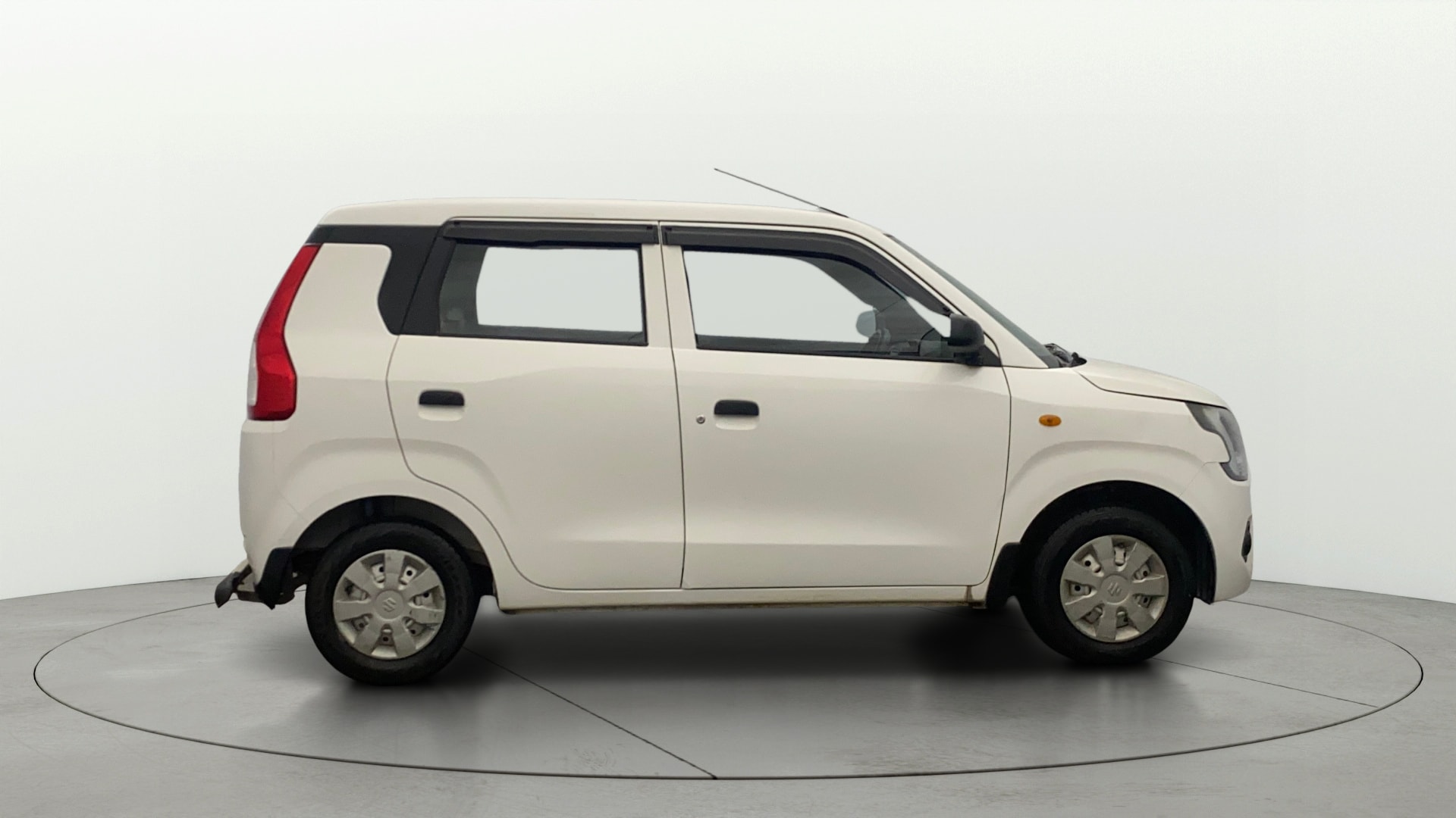 View 2019 Maruti Suzuki 1000 Base Variant Image 29 Used 2019 Maruti Suzuki 1000 Base Variant Image 29