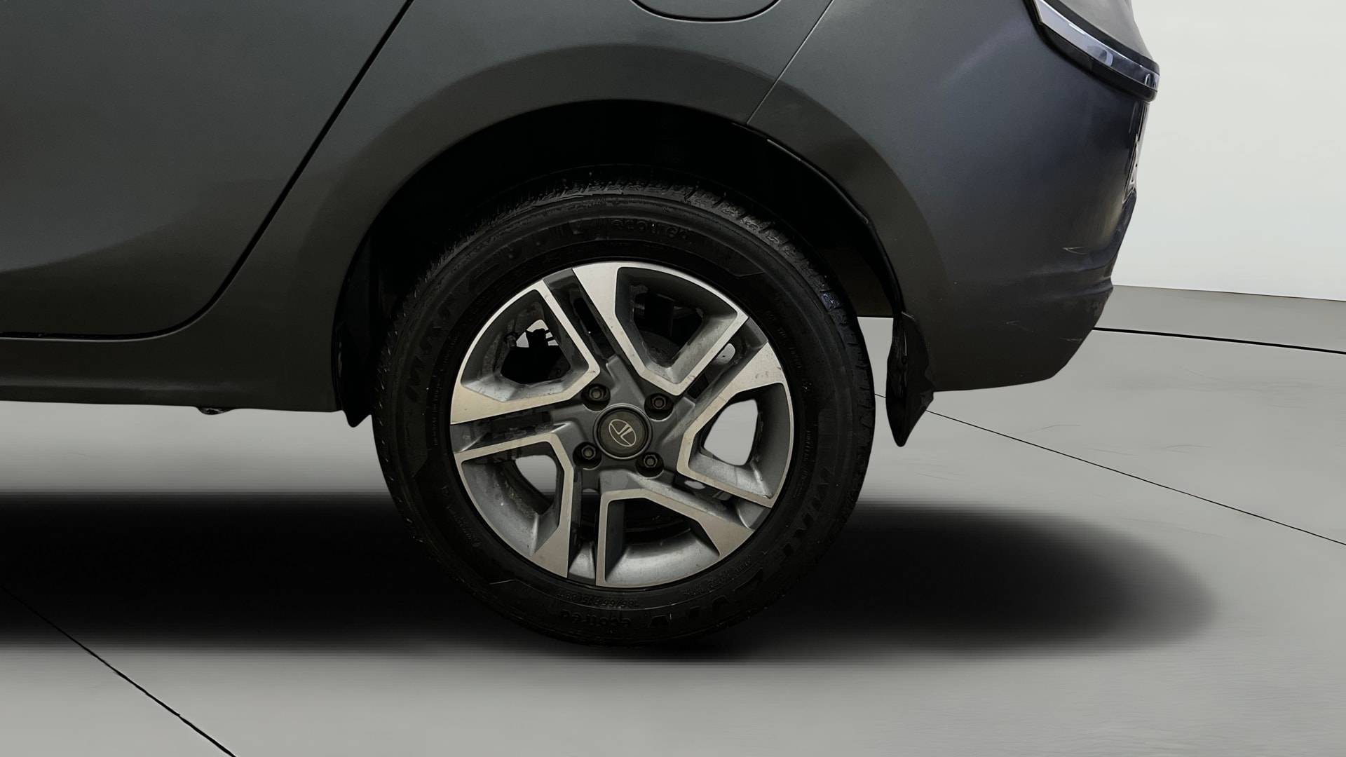 View 2022 Tata Tigor XE Diesel Image 11 Used 2022 Tata Tigor XE Diesel Image 11