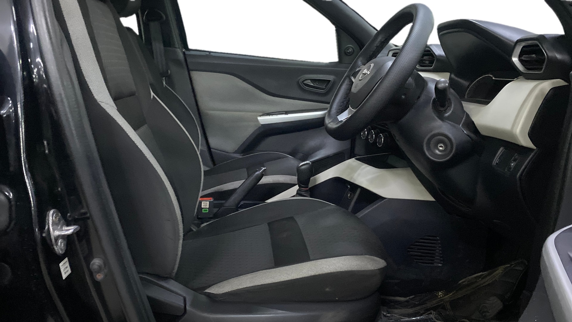 View 2024 Nissan Magnite XE Image 17 Used 2024 Nissan Magnite XE Image 17