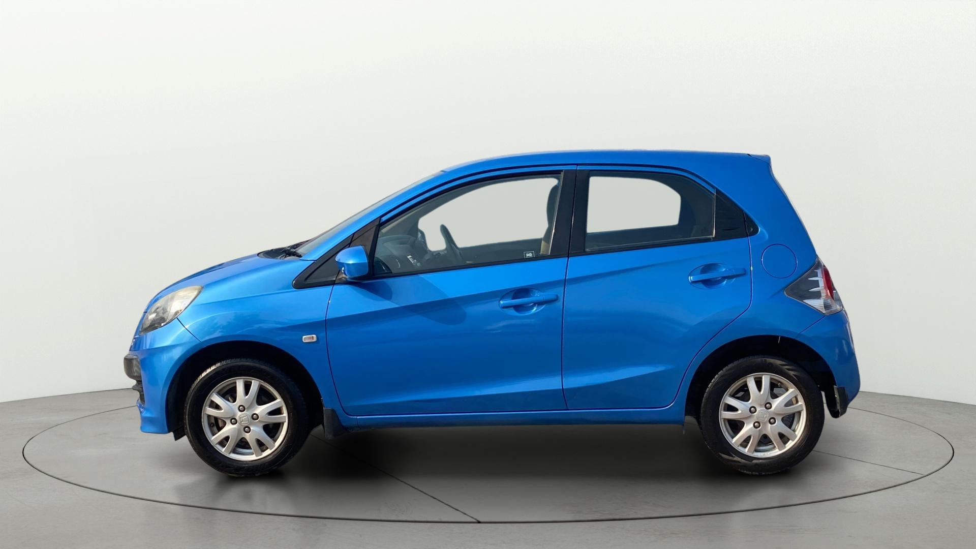 View 2013 Honda Brio V MT Image 5 Used 2013 Honda Brio V MT Image 5