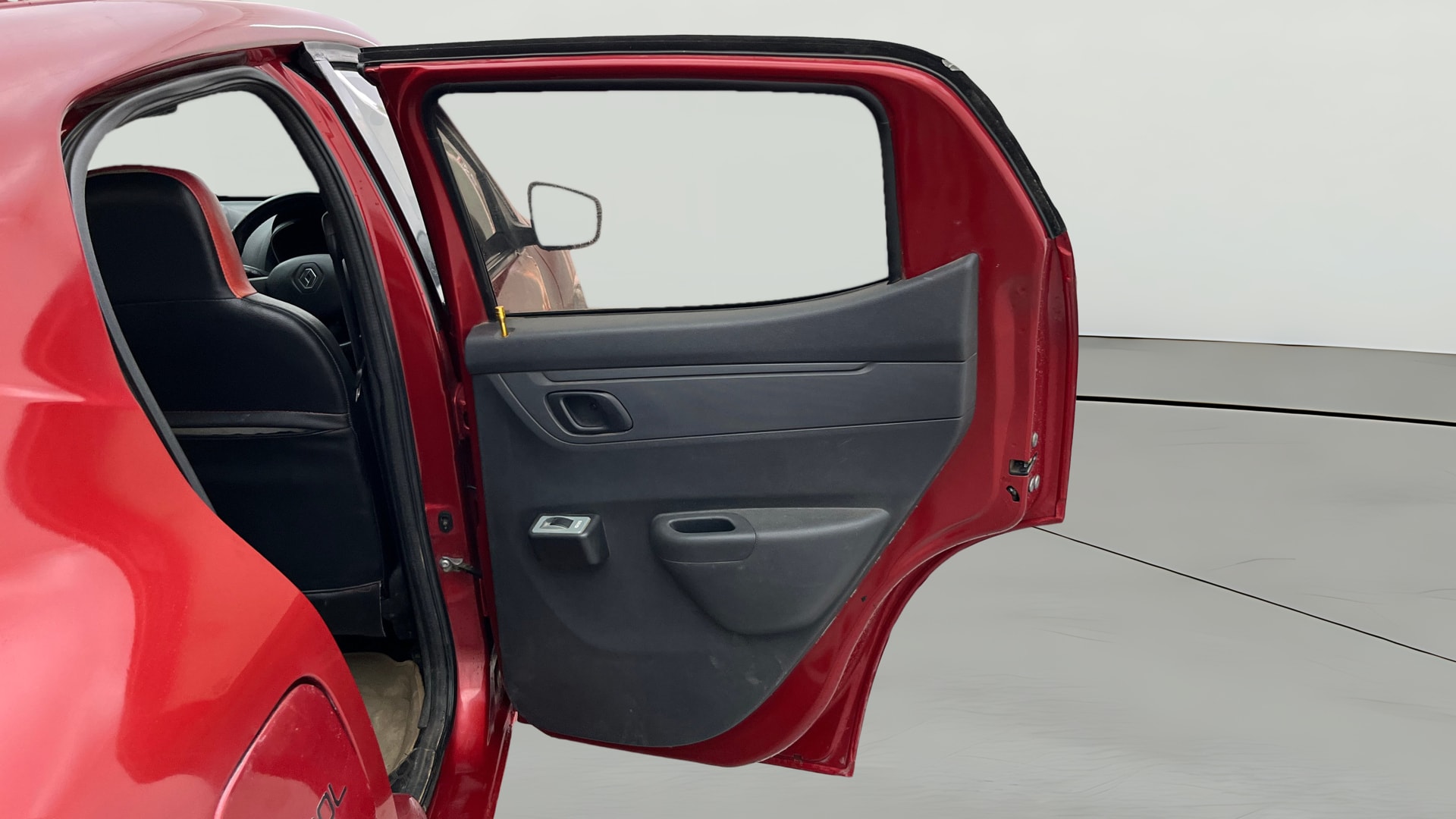 View 2016 Renault Kwid RXL Image 7 Used 2016 Renault Kwid RXL Image 7