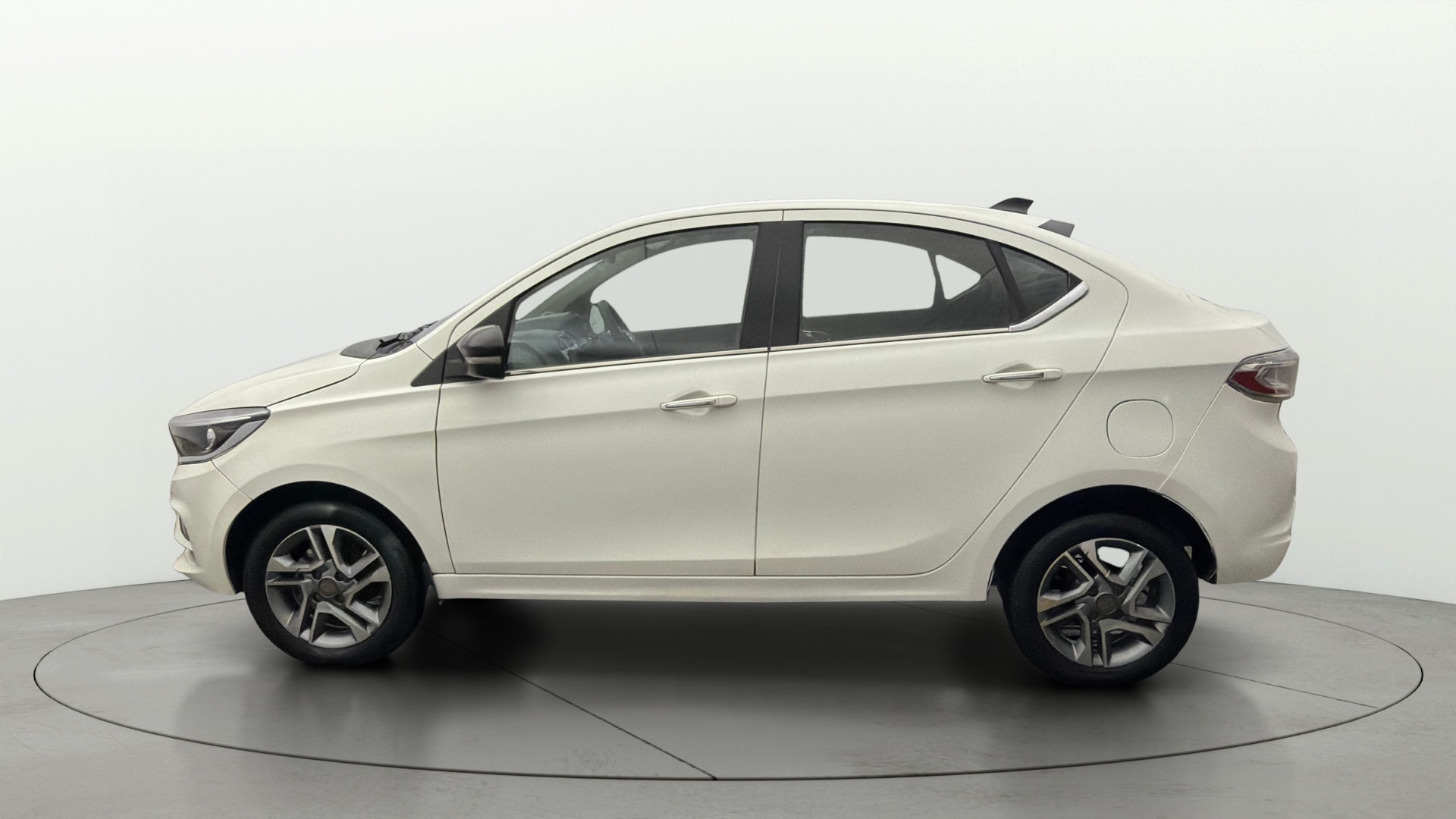 View 2023 Tata Tigor XE Diesel Image 25 Used 2023 Tata Tigor XE Diesel Image 25