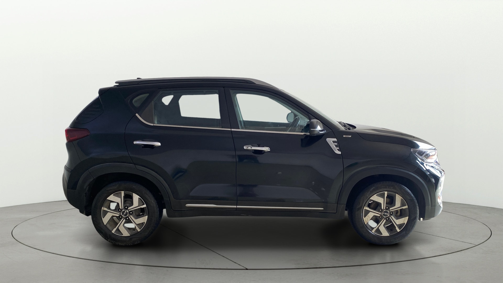 View 2022 Kia Sonet HTX iMT Petrol Image 9 Used 2022 Kia Sonet HTX iMT Petrol Image 9