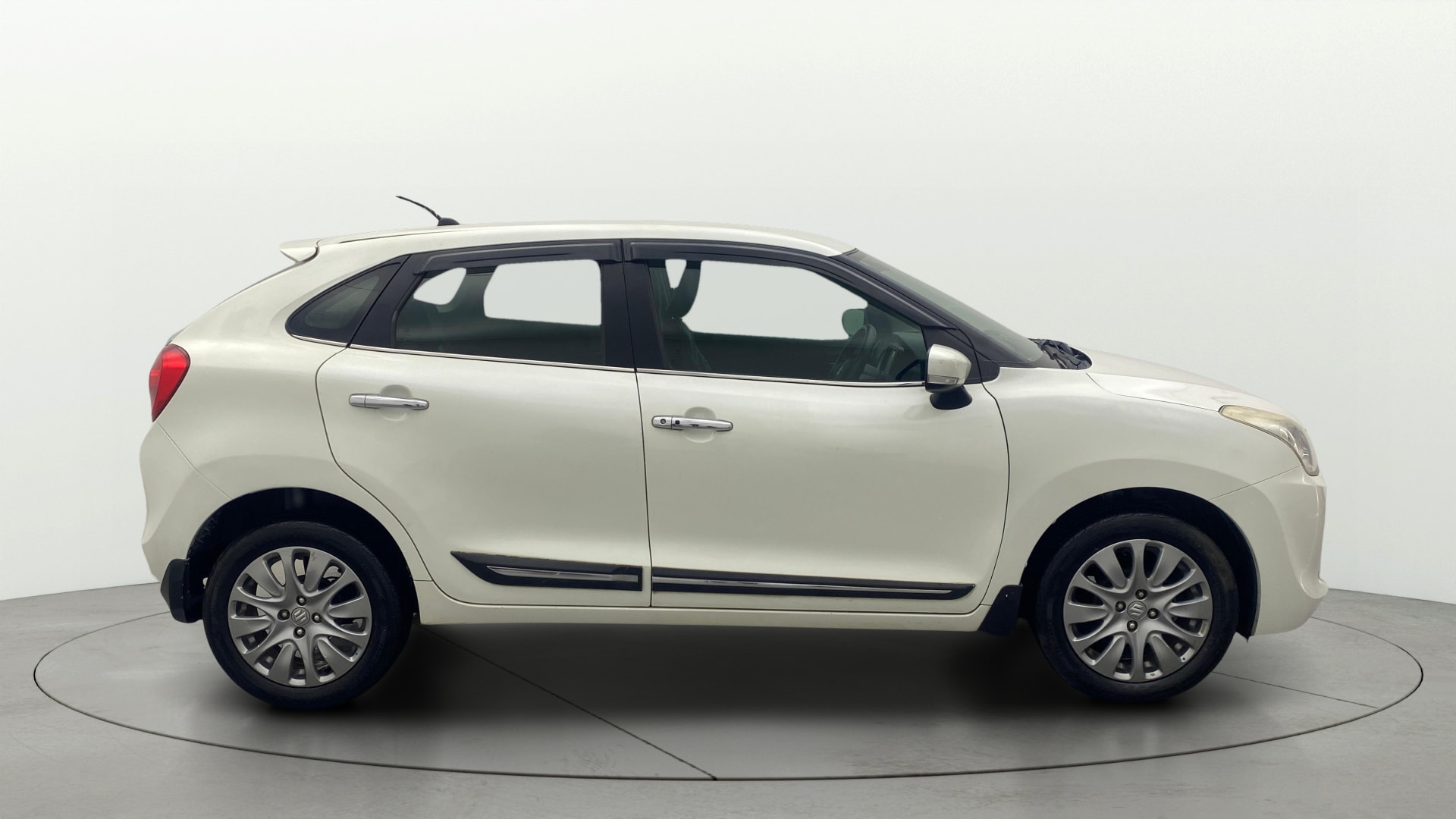 View 2018 Maruti Suzuki 1000 Base Variant Image 8 Used 2018 Maruti Suzuki 1000 Base Variant Image 8