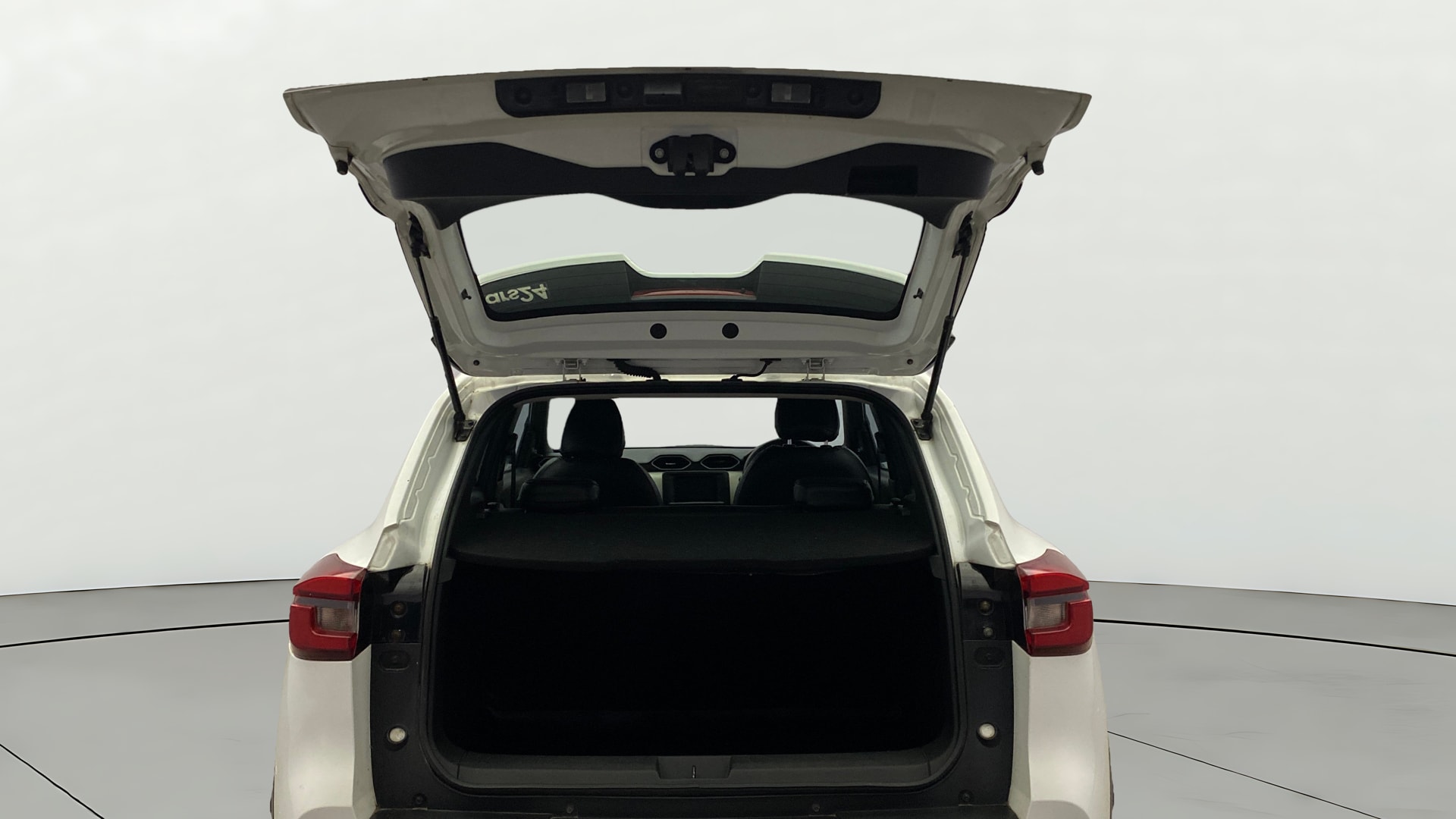 View 2021 Nissan Magnite XE Image 16 Used 2021 Nissan Magnite XE Image 16