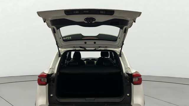 View Nissan Magnite Image 16 Used Nissan Magnite Image 16