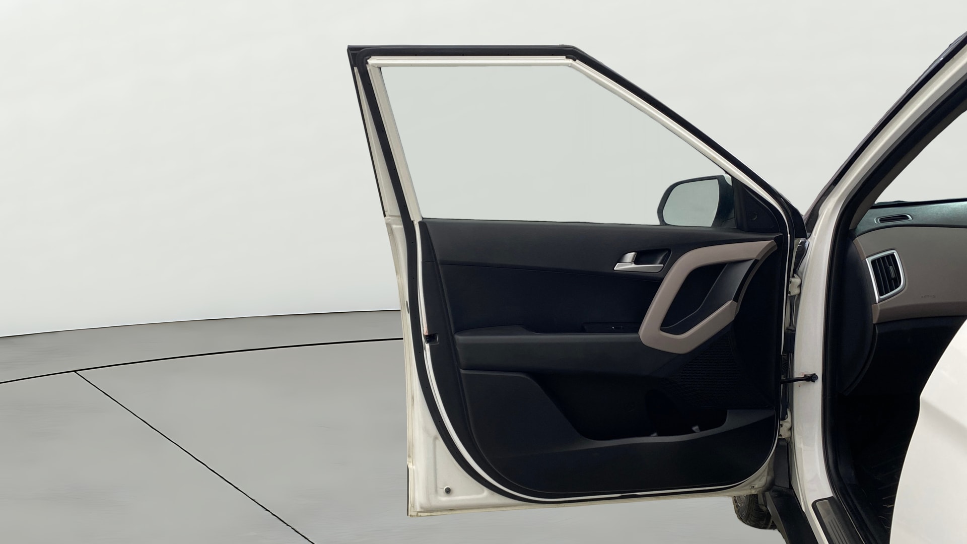 View 2019 Hyundai Creta 1.4 E Diesel Image 33 Used 2019 Hyundai Creta 1.4 E Diesel Image 33