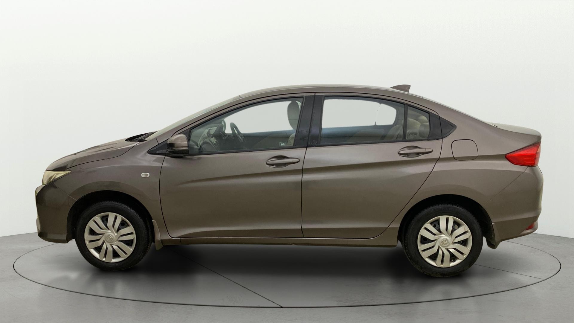 View 2014 Honda City ZX MT Diesel Anniversary Edition Image 6 Used 2014 Honda City ZX MT Diesel Anniversary Edition Image 6