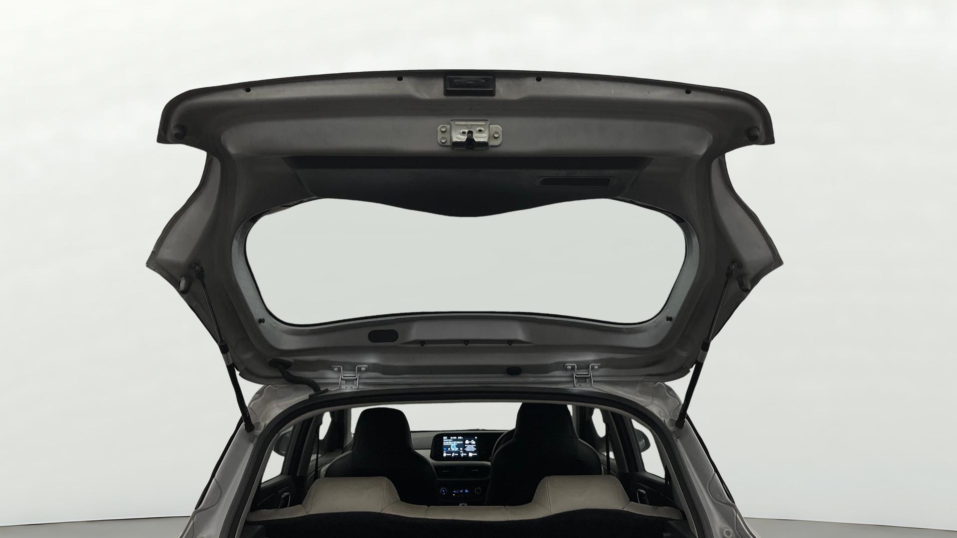 View 2020 Hyundai Grand i10 Nios Sportz Petrol AMT Image 16 Used 2020 Hyundai Grand i10 Nios Sportz Petrol AMT Image 16
