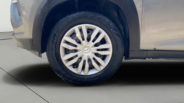 View Mahindra KUV100 Image 28 Used Mahindra KUV100 Image 28