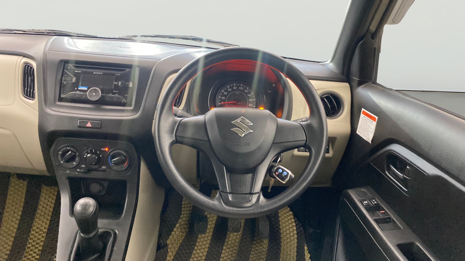 View 2021 Maruti Suzuki 1000 Base Variant Image 20 Used 2021 Maruti Suzuki 1000 Base Variant Image 20