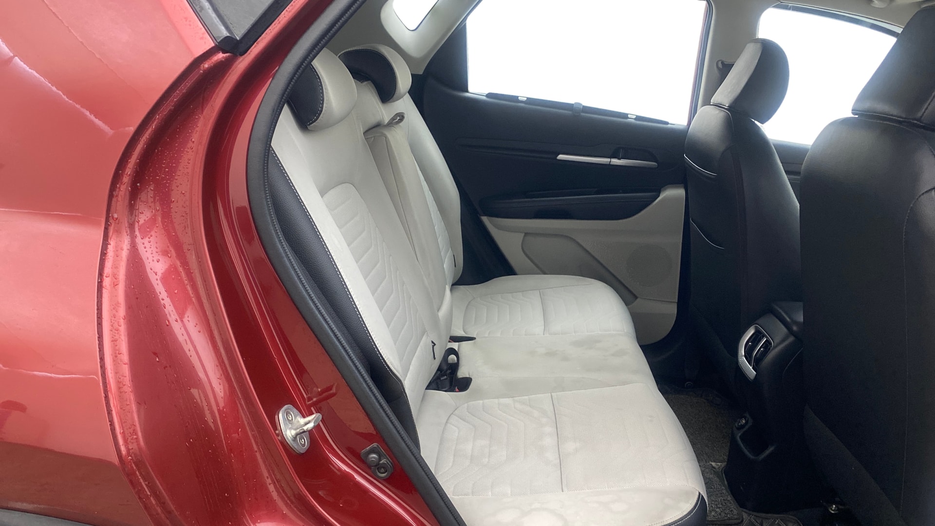 View 2021 Kia Sonet HTX iMT Petrol Image 31 Used 2021 Kia Sonet HTX iMT Petrol Image 31