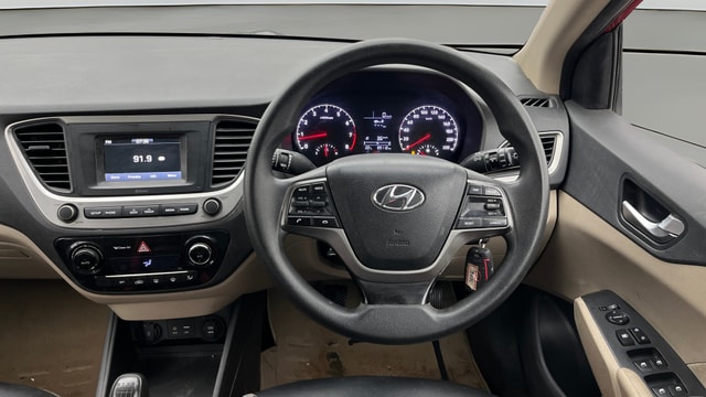 View Hyundai Verna Image 21 Used Hyundai Verna Image 21