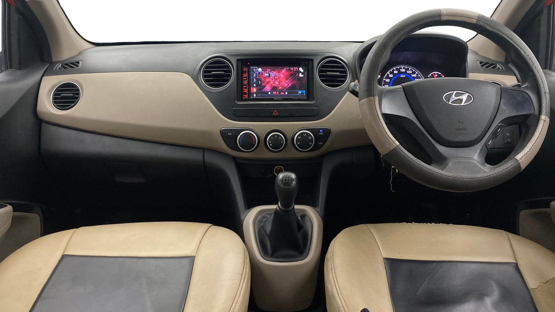 View 2017 Hyundai Grand i10 Magna 1.2 Kappa VTVT Image 15 Used 2017 Hyundai Grand i10 Magna 1.2 Kappa VTVT Image 15