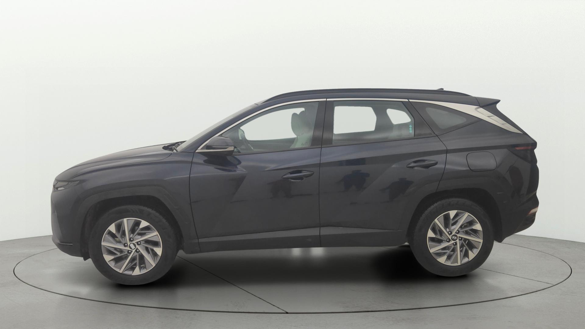 View 2024 Hyundai Tucson Signature 2.0 AT Petrol Image 6 Used 2024 Hyundai Tucson Signature 2.0 AT Petrol Image 6