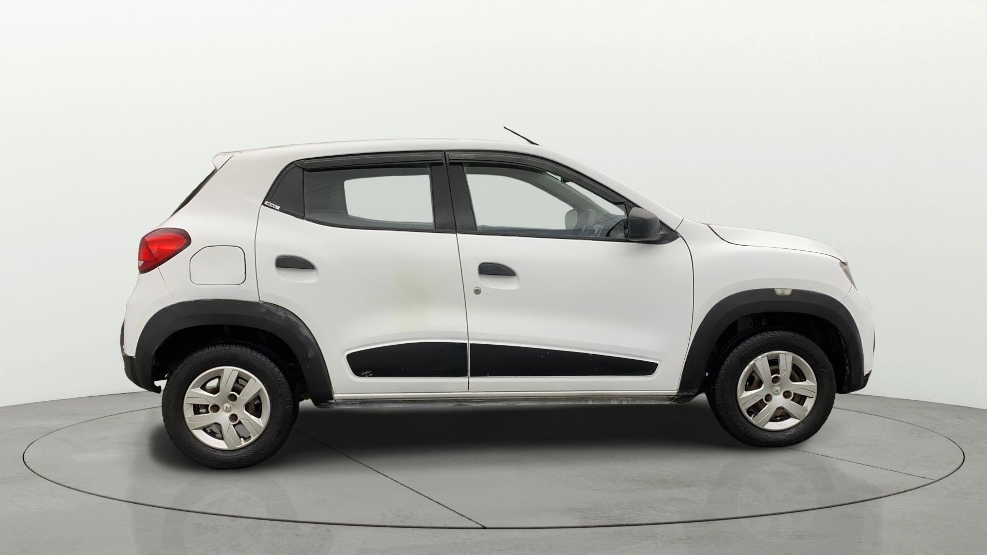 View 2018 Renault Kwid RXL Image 25 Used 2018 Renault Kwid RXL Image 25