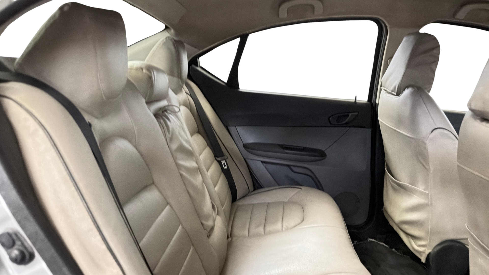 View 2018 Tata Tigor XT Petrol Image 28 Used 2018 Tata Tigor XT Petrol Image 28