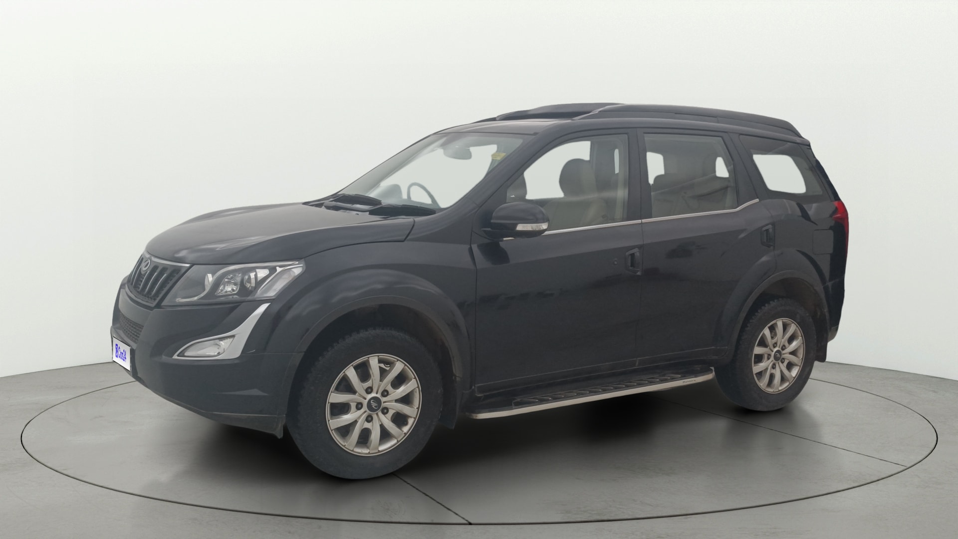 View 2016 Mahindra XUV500 W10 FWD Image 23 Used 2016 Mahindra XUV500 W10 FWD Image 23