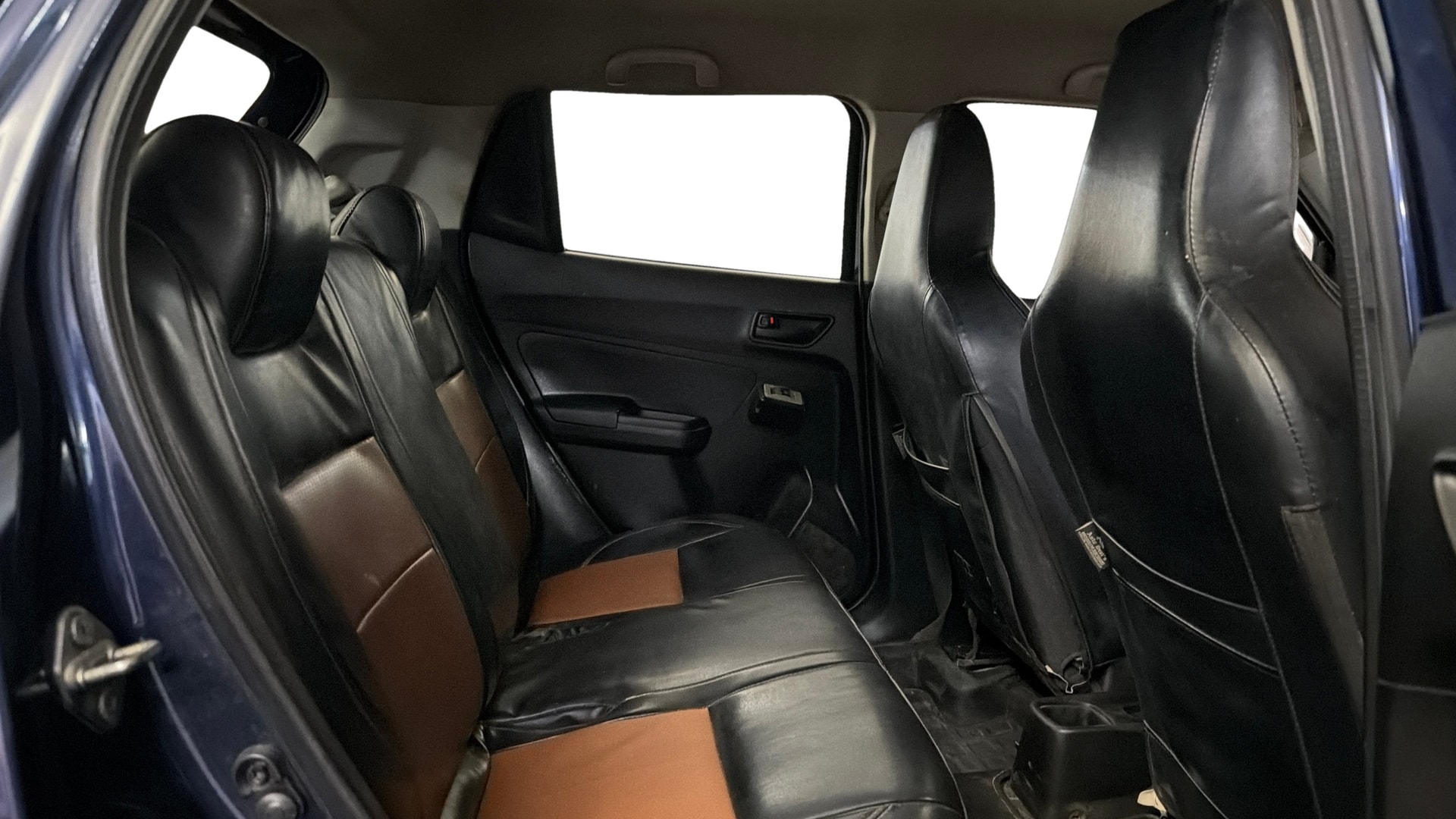 View 2020 Maruti Suzuki 1000 Base Variant Image 29 Used 2020 Maruti Suzuki 1000 Base Variant Image 29
