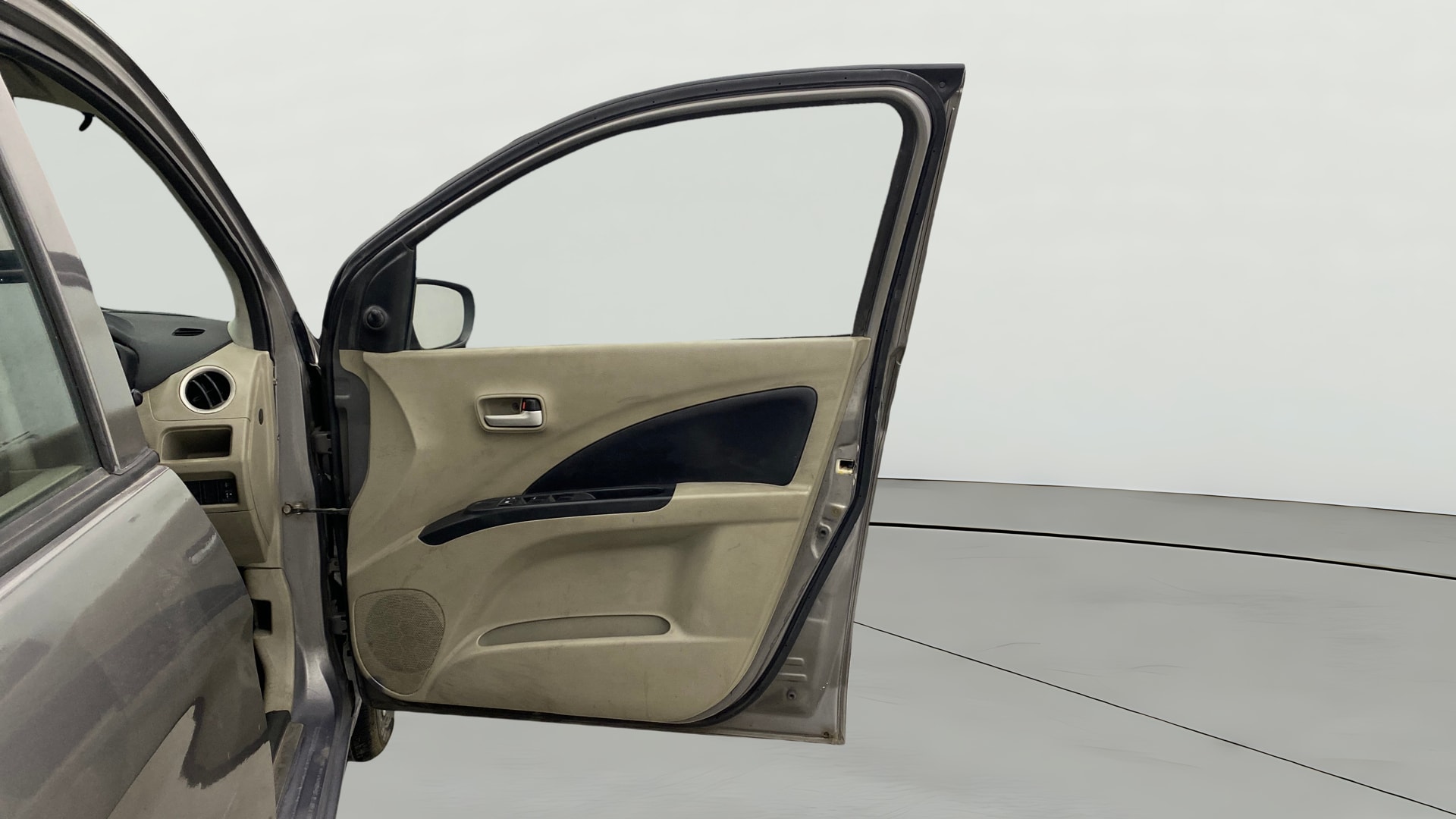 View 2014 Maruti Suzuki 1000 Base Variant Image 44 Used 2014 Maruti Suzuki 1000 Base Variant Image 44