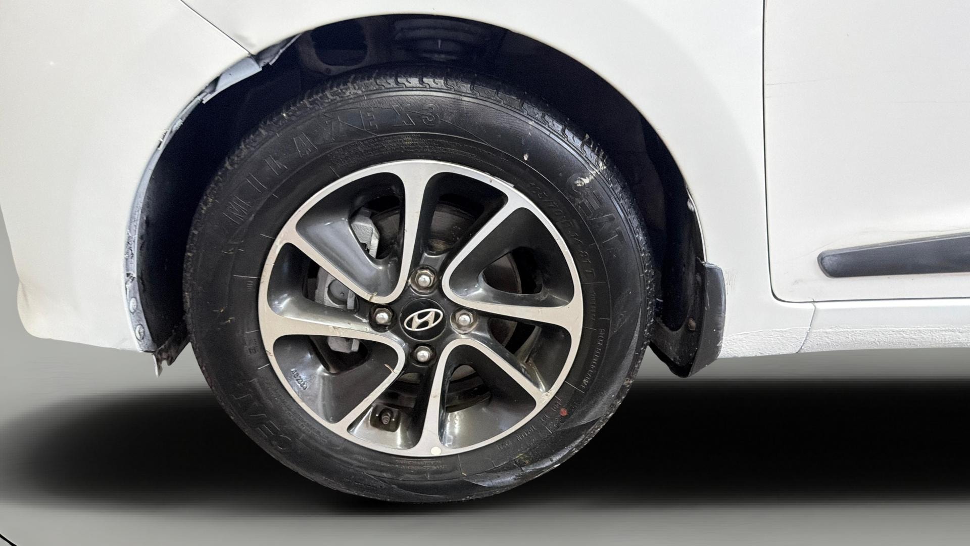 View 2018 Hyundai Grand i10 1.2 Sportz AT Petrol Image 28 Used 2018 Hyundai Grand i10 1.2 Sportz AT Petrol Image 28