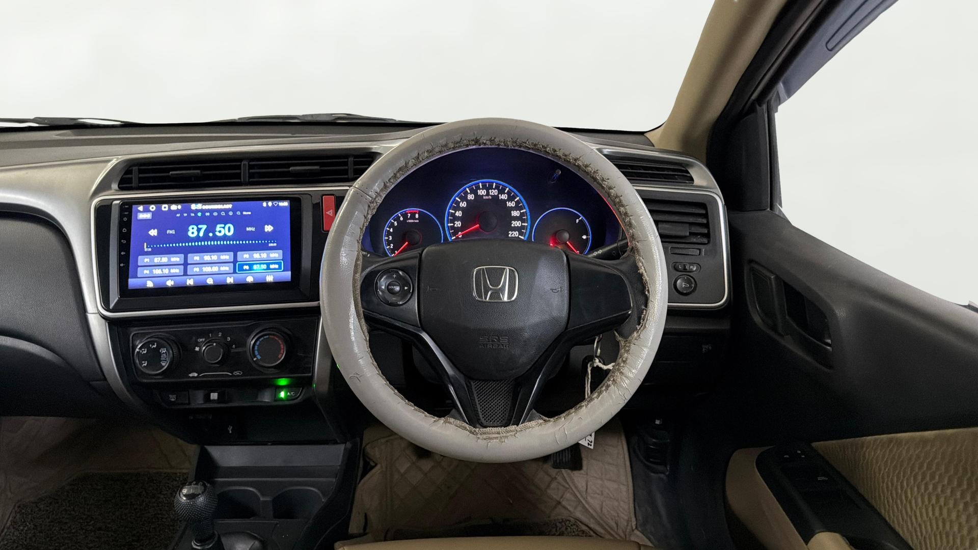 View 2015 Honda City ZX MT Diesel Anniversary Edition Image 20 Used 2015 Honda City ZX MT Diesel Anniversary Edition Image 20