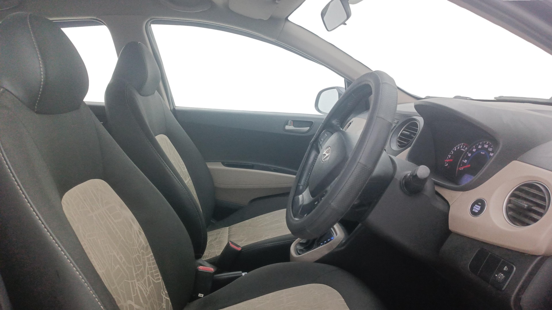View 2014 Hyundai Grand i10 Asta AT 1.2 Kappa VTVT Image 16 Used 2014 Hyundai Grand i10 Asta AT 1.2 Kappa VTVT Image 16