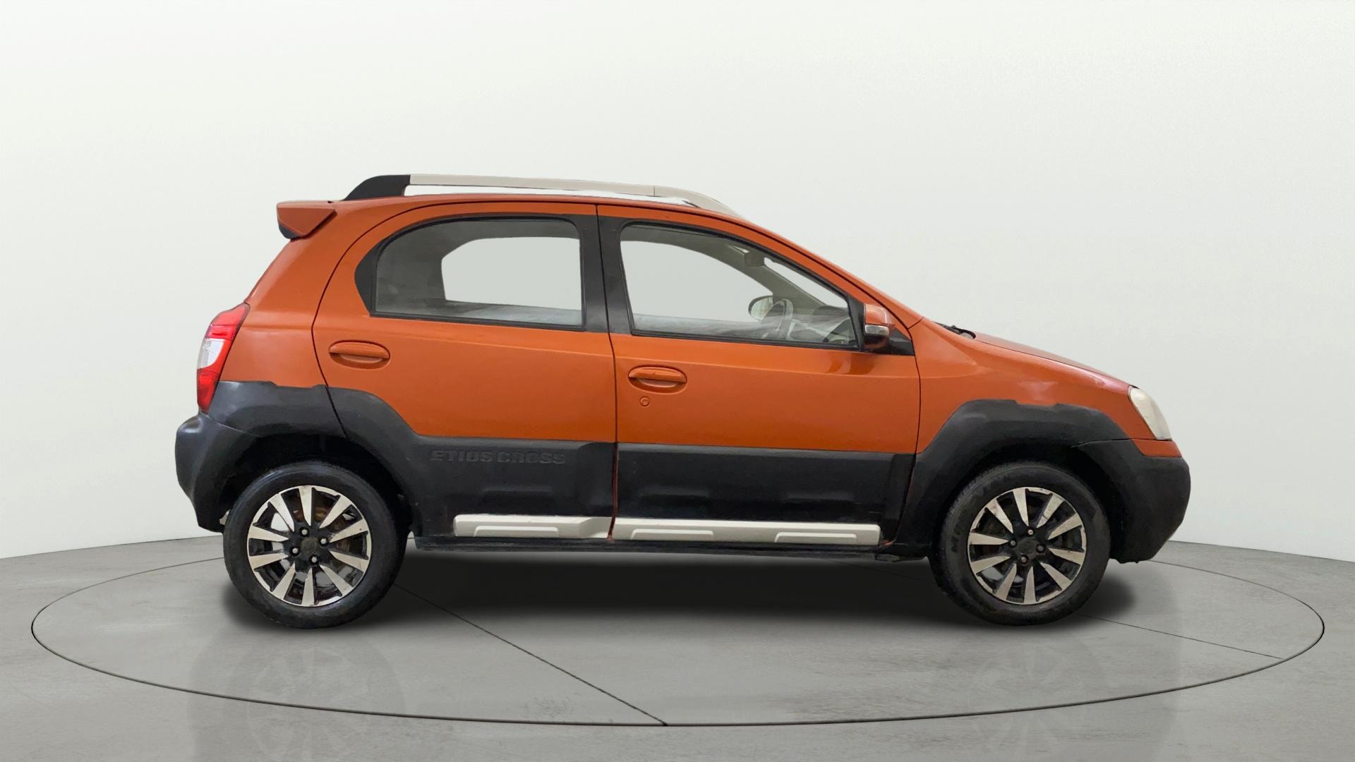 View 2017 Toyota Etios Cross 1.2 G Image 27 Used 2017 Toyota Etios Cross 1.2 G Image 27