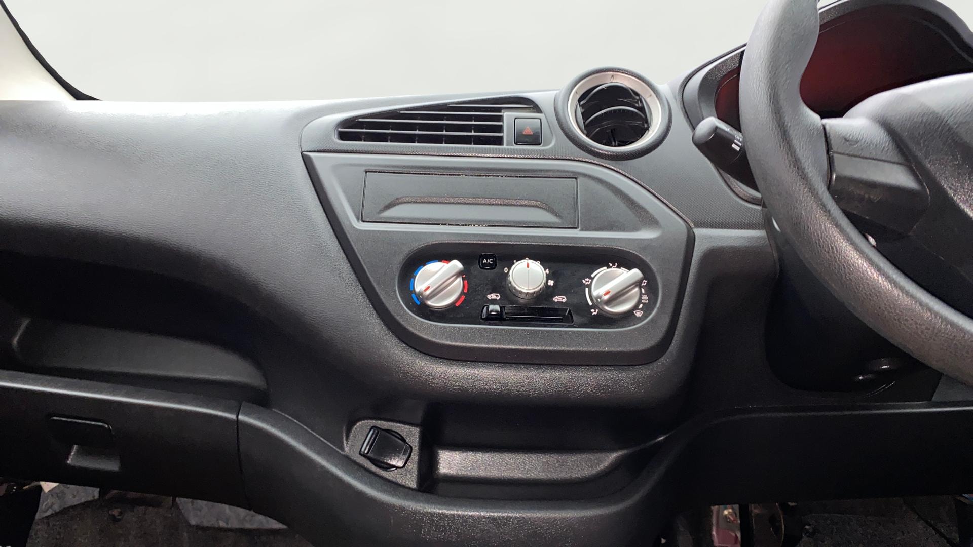 View 2019 Datsun Go A Image 17 Used 2019 Datsun Go A Image 17