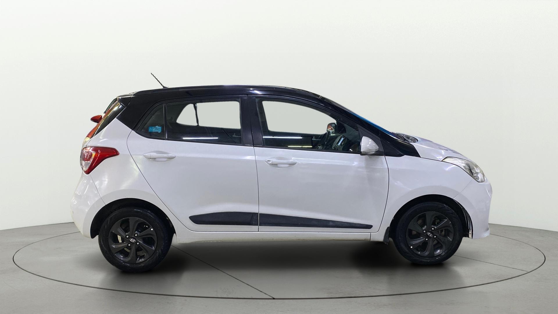 View 2018 Hyundai Grand i10 1.2 Asta Petrol Image 8 Used 2018 Hyundai Grand i10 1.2 Asta Petrol Image 8