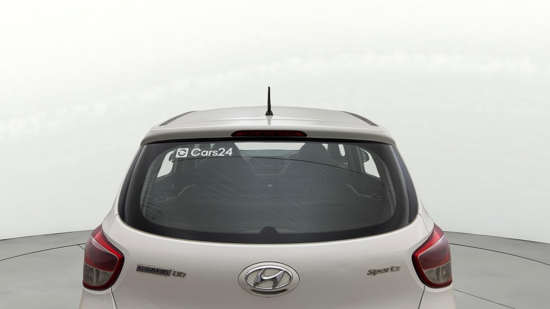 View 2018 Hyundai Grand i10 Sportz 1.2 Kappa Image 4 Used 2018 Hyundai Grand i10 Sportz 1.2 Kappa Image 4