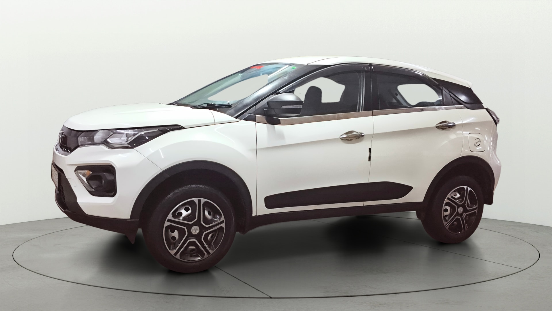 View 2023 Tata Nexon Revotron XE Image 36 Used 2023 Tata Nexon Revotron XE Image 36