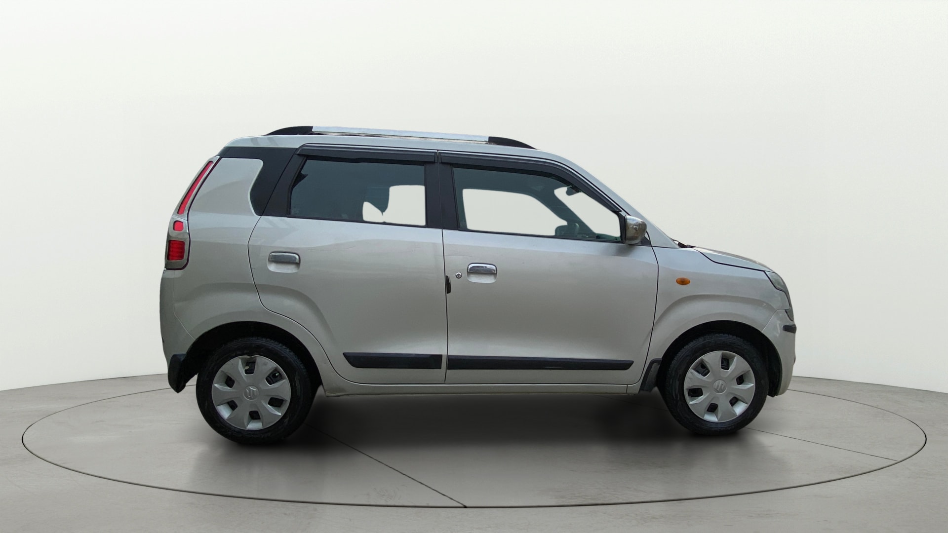 View 2022 Maruti Suzuki 1000 Base Variant Image 26 Used 2022 Maruti Suzuki 1000 Base Variant Image 26